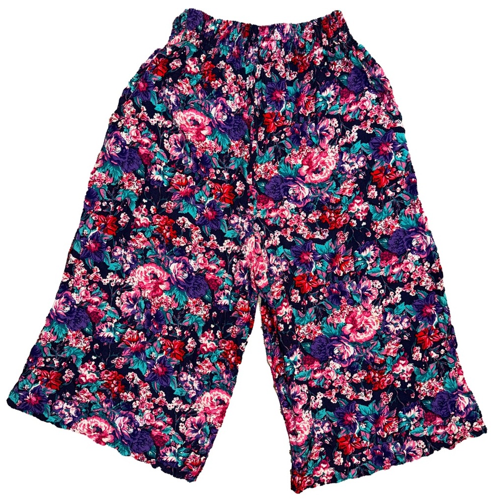 Floral print wide leg capris with elastic waistband